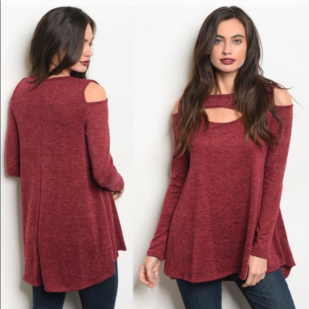 1 LEFT!! BEAUTIFUL SWEATER